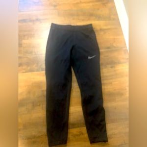 Nike mens medium tapered jogger dri fit